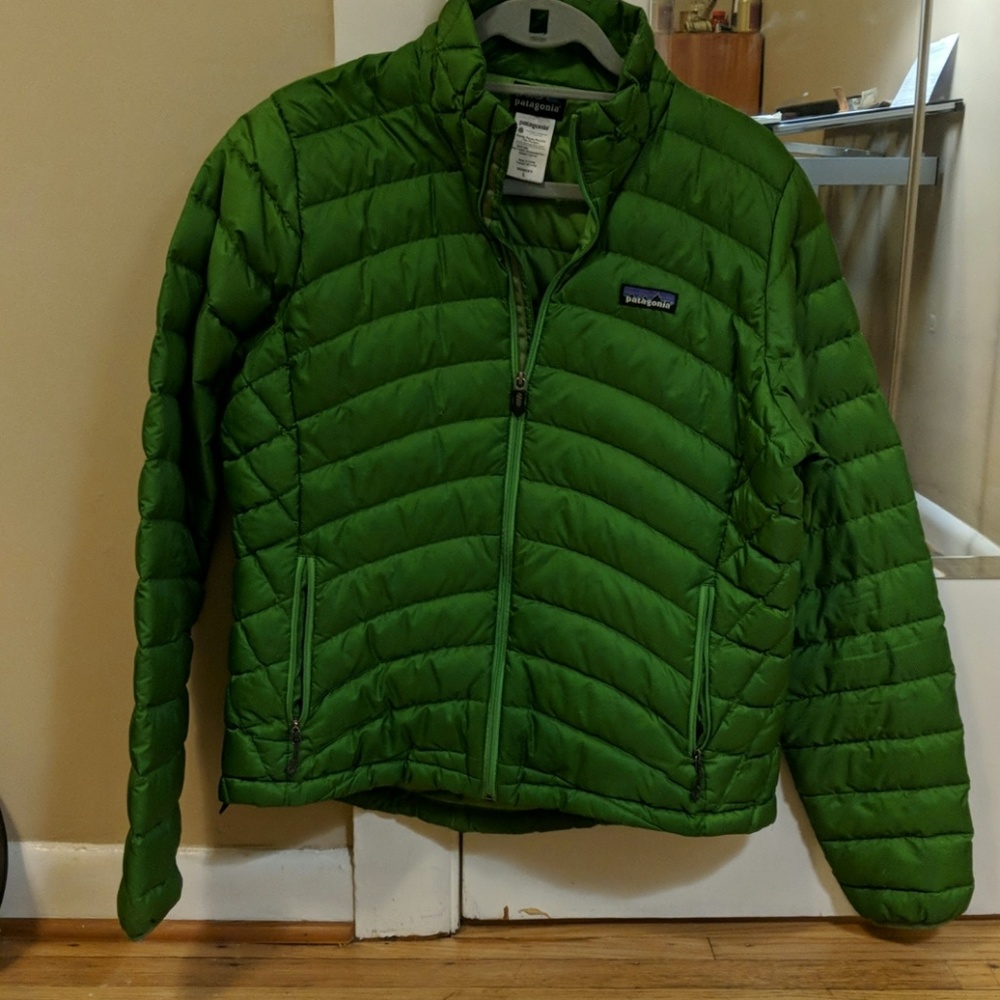 Patagonia - green puffy